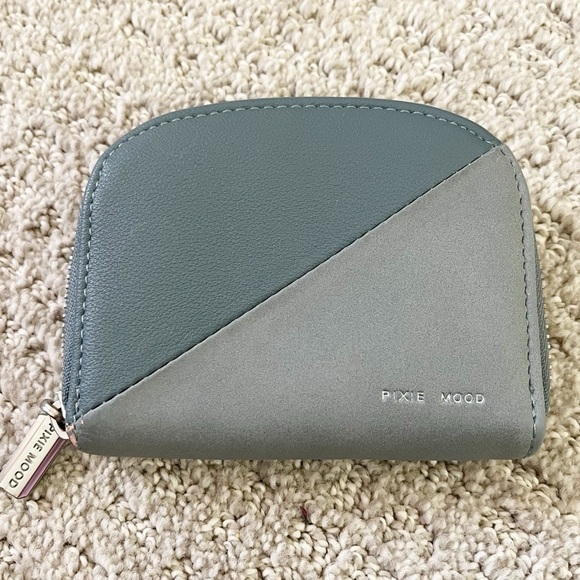 Pixie Mood Ida Credit Card Holder RFID Blocking Zip Recycled Vegan Blue Travel - Picture 1 of 5